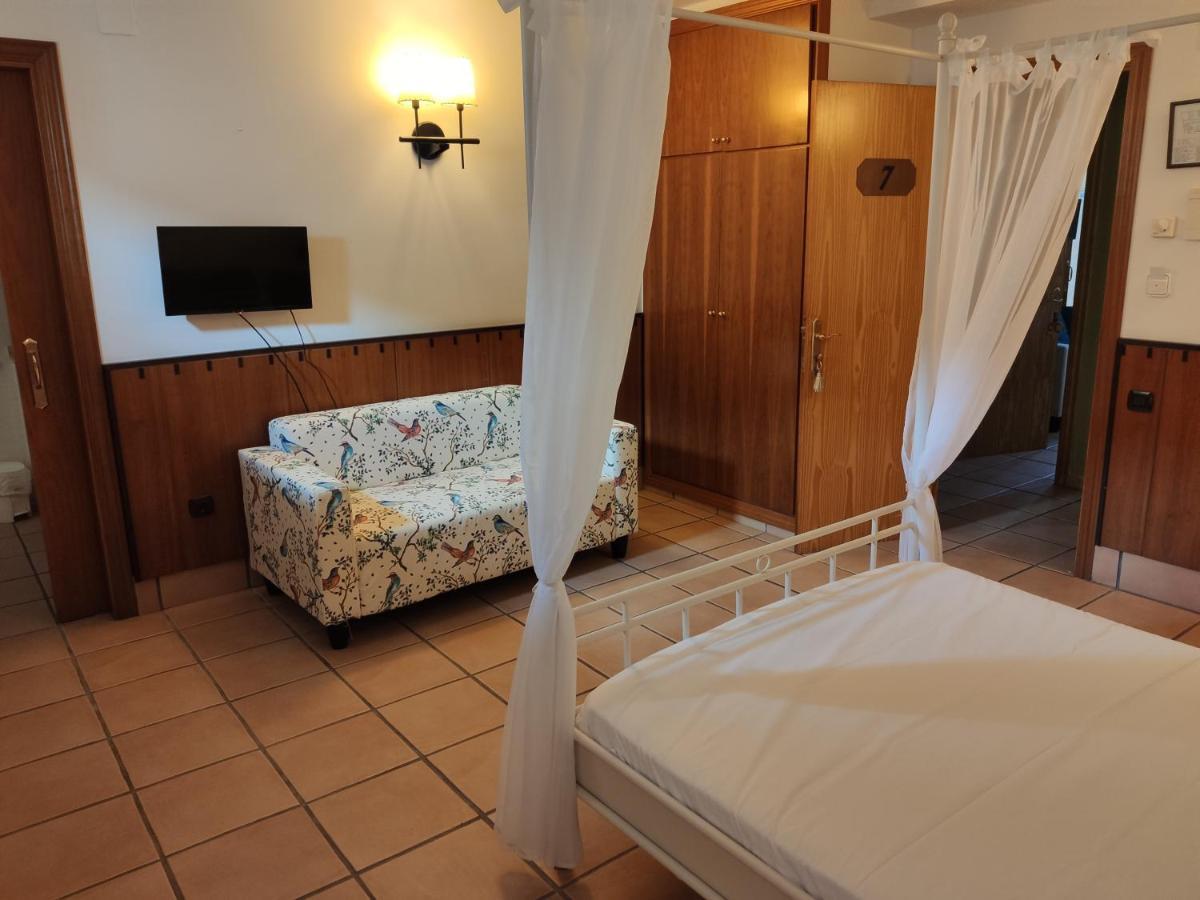 Hostal Tastavins Peñarroya de Tastavins Екстериор снимка